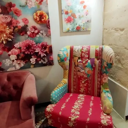 Spirit Of Malta Townhouse With Late Checkout Sliema