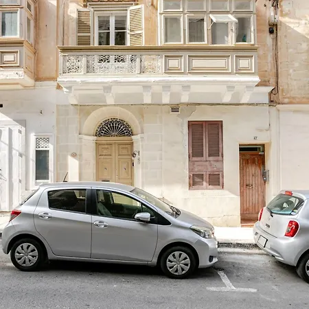 Spirit Of Malta Townhouse With Late Checkout Nyaraló Sliema