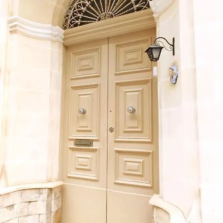 Spirit Of Malta Townhouse With Late Checkout Nyaraló